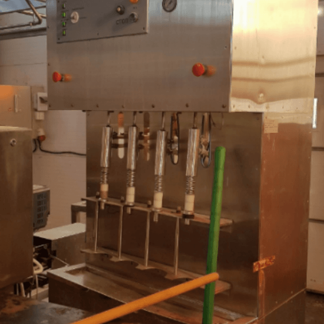 Линия розлива газ/негаз  в ПЭТ бутылку. инв.6364