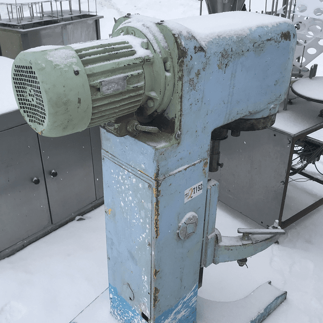 Миксер КВМ-60 с дежей объемом 60л инв.7152