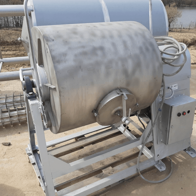 Маслобойка, объемом 400 л.