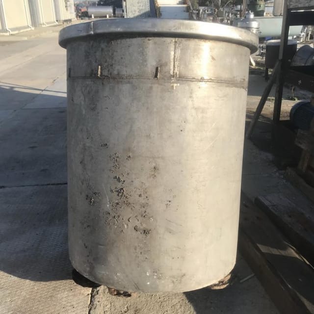 Емкость 800л. инв.7644