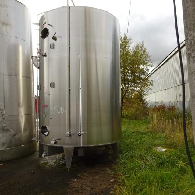 Емкость 25 куб.м. двухсекционная