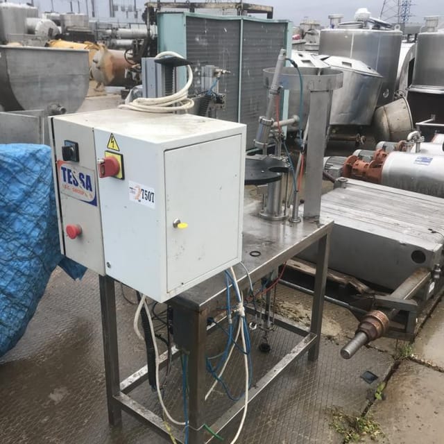 Розлив в ПЭТ 0,33 - укупор инв.7507