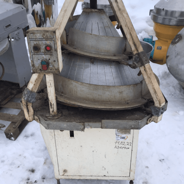 Машина тестоокруглительная «Восход ТО-1»  инв.7086