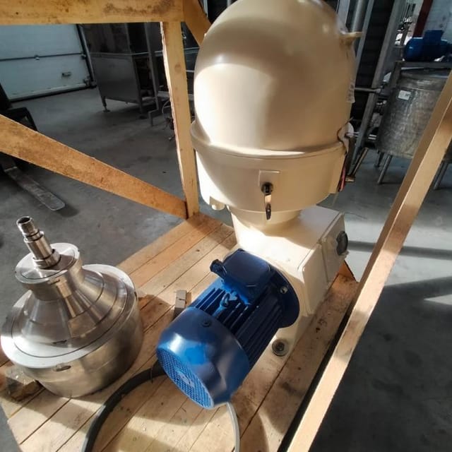 Сепаратор-сливкоотделитель Ж5-ОС2Т-3 ПЛАВА 5куб/час инв.9036