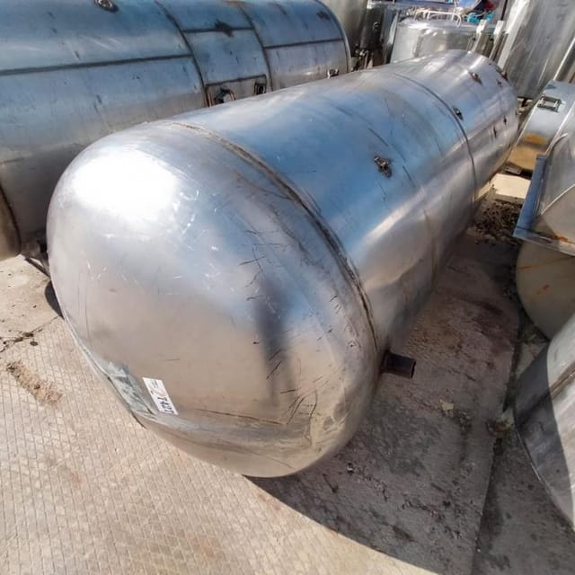 Емкость 1800л инв.7427