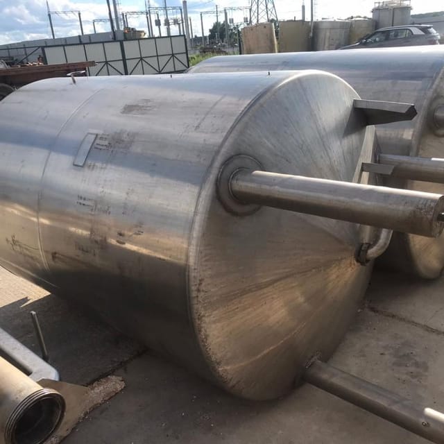 Емкость 3100л инв.10702