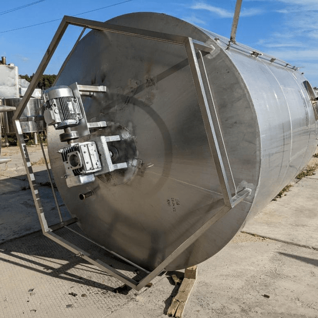 Емкость 10 куб.м с мешалкой