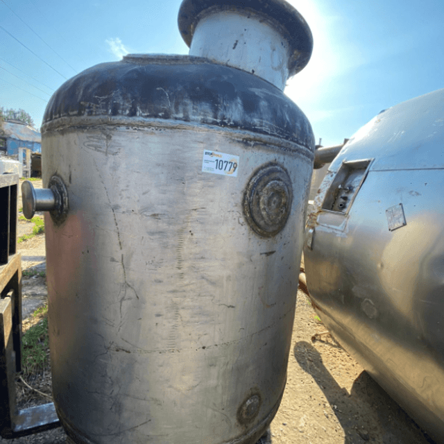 Емкость толстостенная 1000л инв.10779