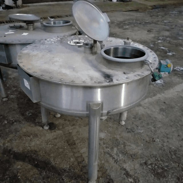 Емкость на ножках 250л инв.9819