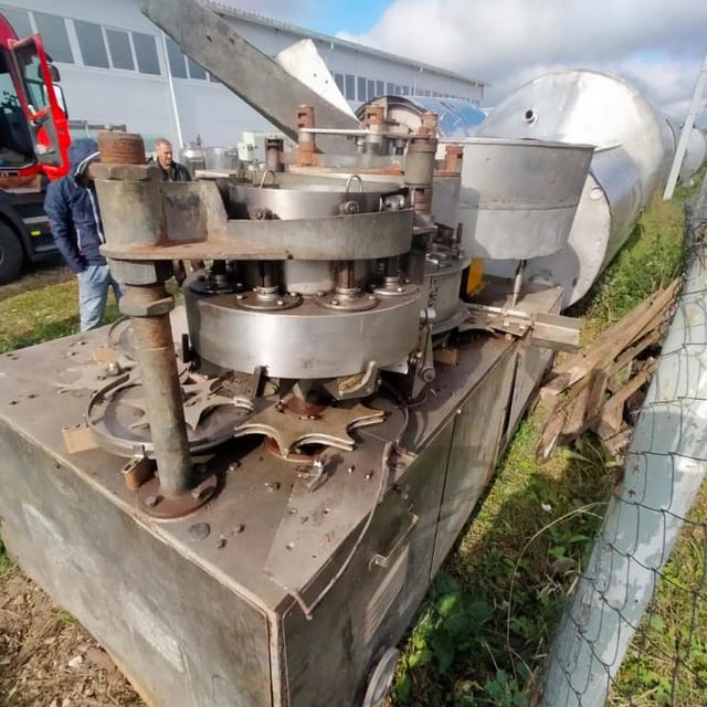 Дозатор (наполнитель) тушенки В2-ФНА инв.9155