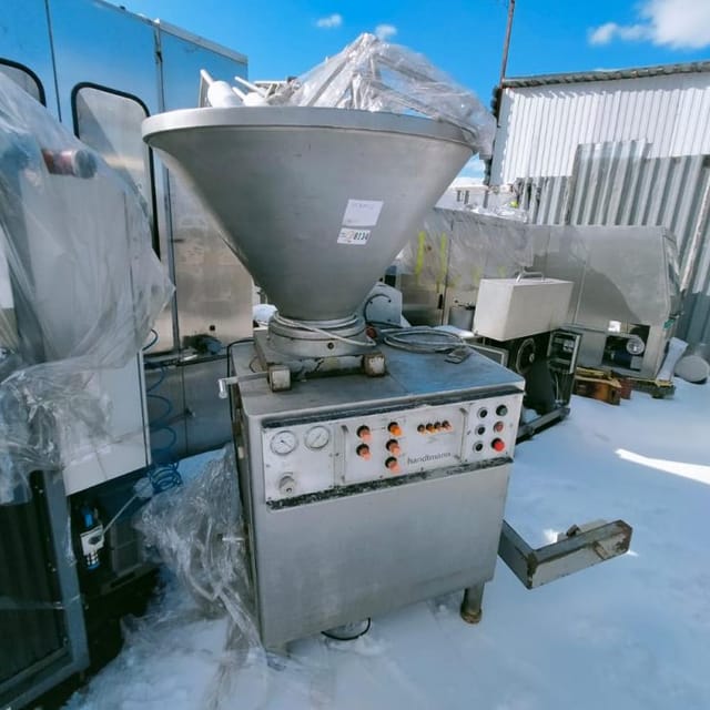 Шприц Handtmann VF300 с подъемником инв.8134