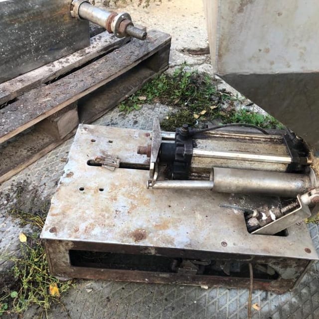 Дозатор жидких продуктов инв.8165