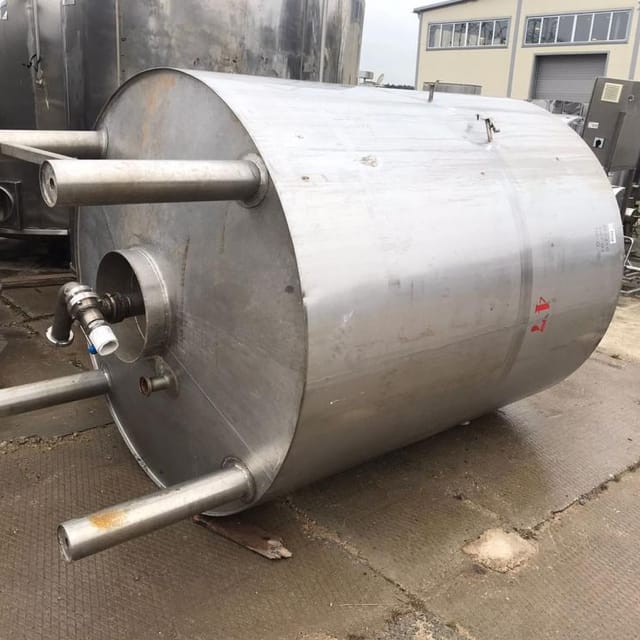 Емкость с рубашкой 3200л инв.11126