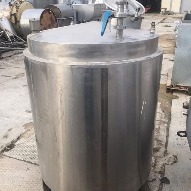 Емкость термос 700л инв.11162