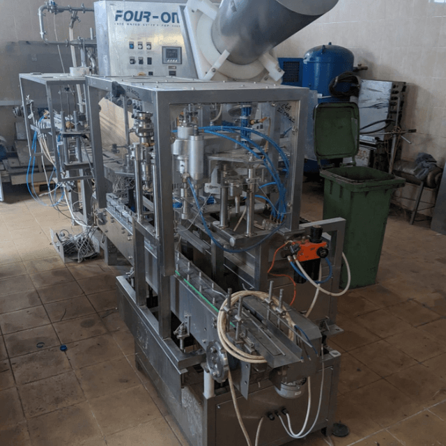 Моноблок розливо-укупорочный по розливу в ПЭТ  0,5-1,0 л, пр-во Сербия е.2045