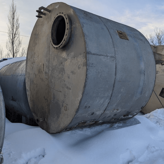 Емкости нержавеющие, объем 10 куб.м.