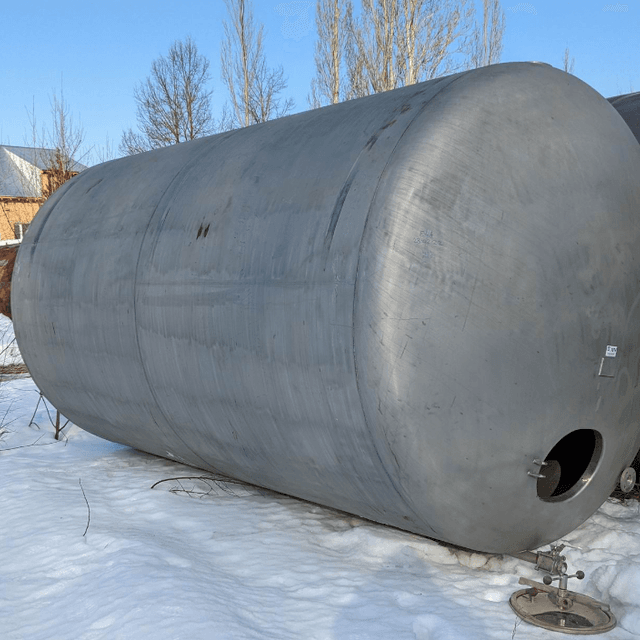 Емкость 20куб.м. горизонтальная с ложементами