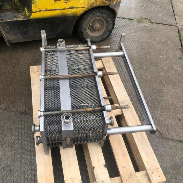 Теплообменник пластинчатый 5т инв.9709