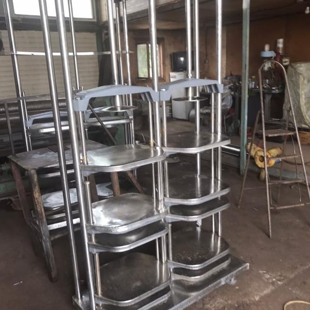 Пресс сырный Е8-ОПД-К малый, площадки из чугуна на 12 головок инв.12839