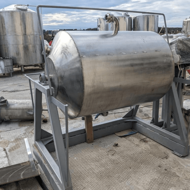 Маслобойка, объем 1000 литров е.2595