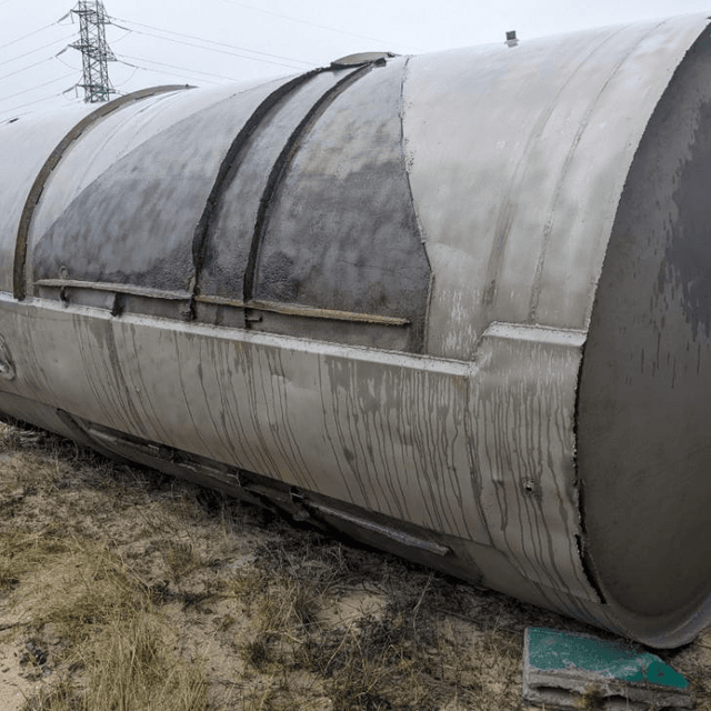 Емкость 6 куб.м. Две секции по 3 куб.м.  