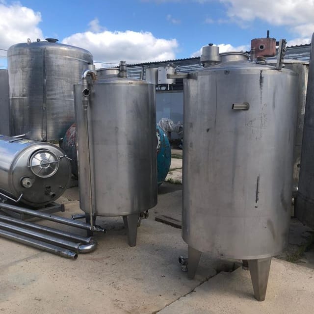 Сип-мойка 4 емкости по 1 т инв.9529