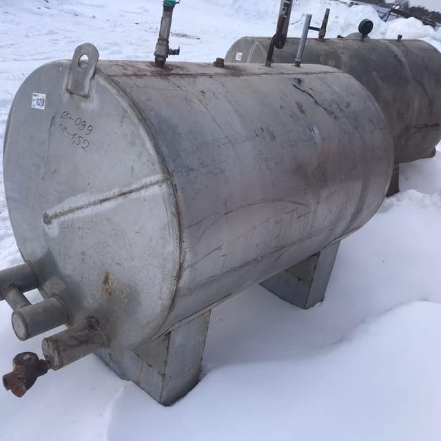 Емкость горизонтальная 1000л инв.10218