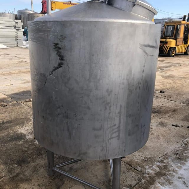 Емкость 1000л с рубашкой и мешалкой инв.11968