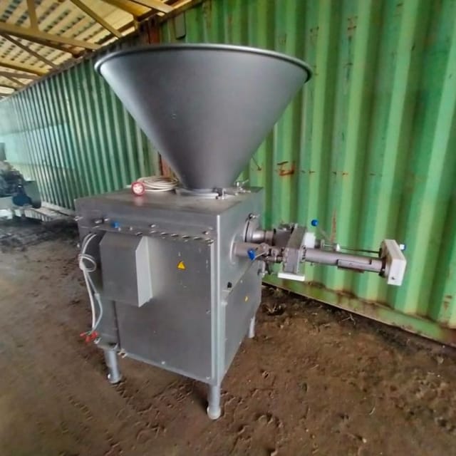 Шприц вакуумный с перекрутчиком Компо Опти 2000-01 инв.11586