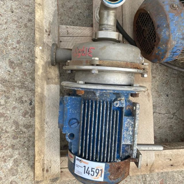 Насос 10 кубов инв.14591