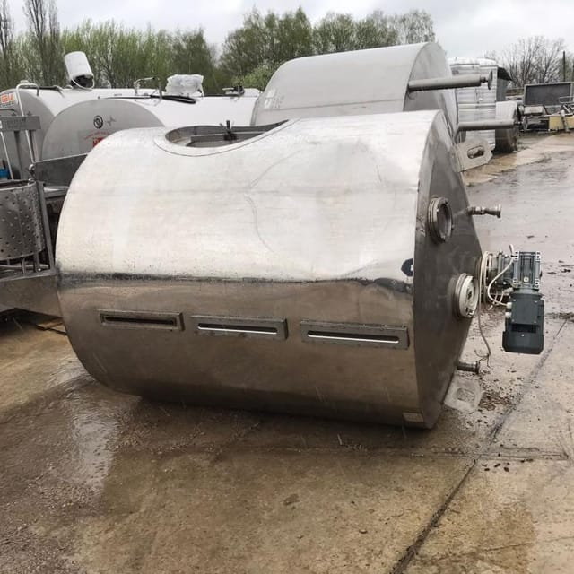 Емкость 2500л инв.11490