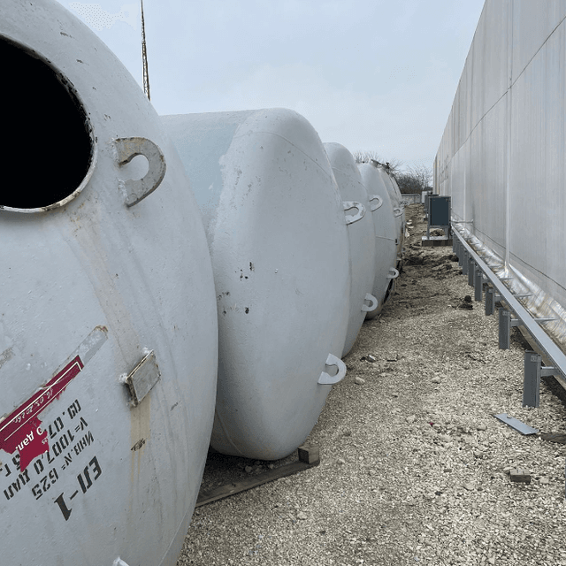 Емкости 10 куб.м эмалированные, горизонтальные е.2976