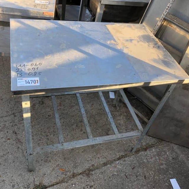 Стол, длина 0,9м инв.14701