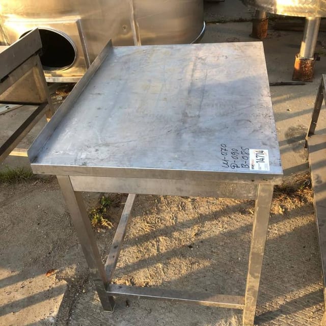 Стол, длина 0,9м инв.14714