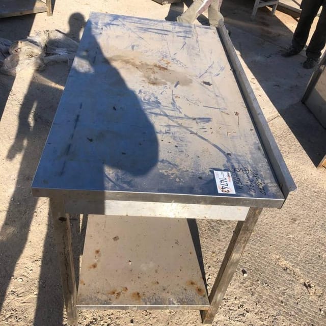 Стол, длина 1,3м инв.14743