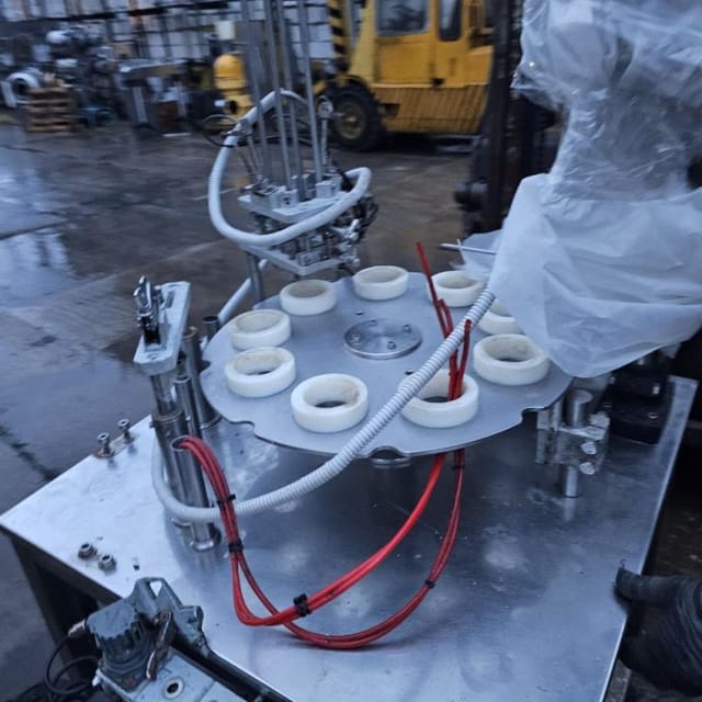 Фасовщик мороженого в рожки инв.9812