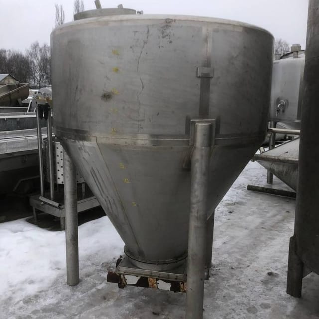 Емкость с конусным дном 2000л инв.12505