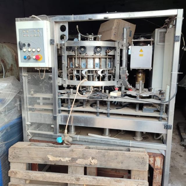 Фасовочно-укупорочная машина ОКА-2.05