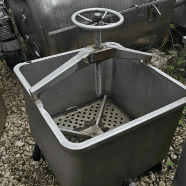 Пресс-тележка 200л инв.1517