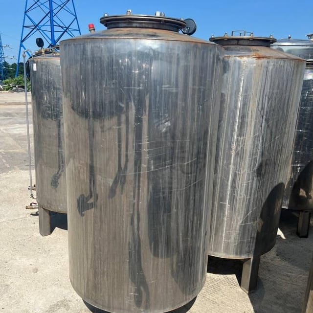 Емкости 1000л инв.12778