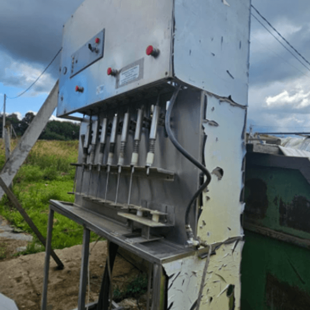 Полуавтомат розлива ЛД-8ГП инв.7501