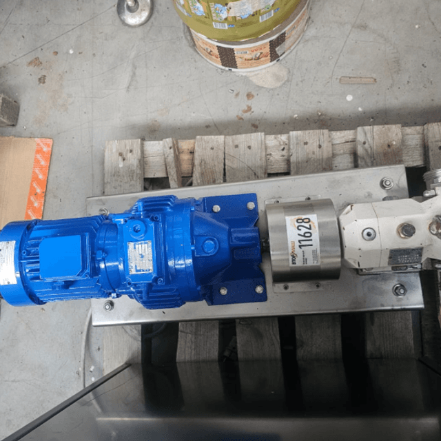 Насос  инв.11628