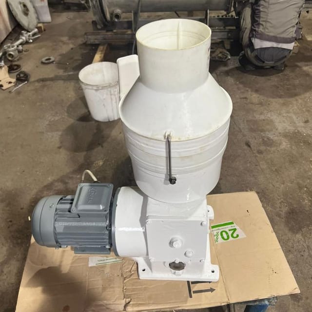 Сепаратор сливкоотделитель Ж5-ОСБ-1000 инв.13041