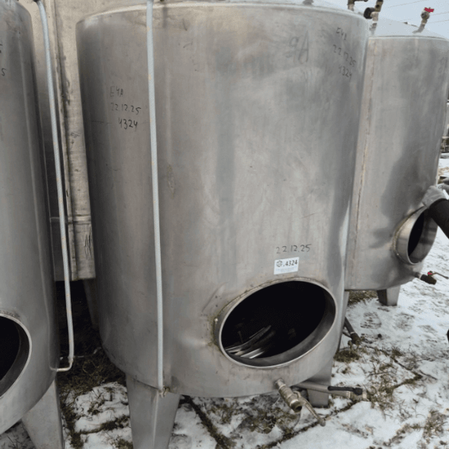 Емкости нержавеющие 1 куб.м е.4324